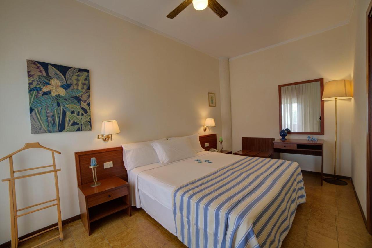 Hotel Sporting Vasto Buitenkant foto