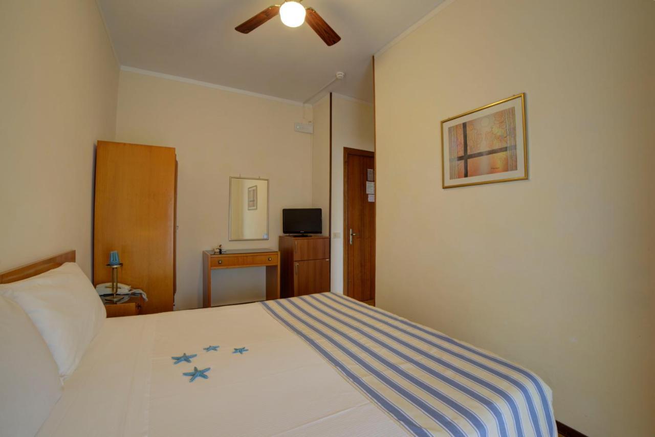 Hotel Sporting Vasto Buitenkant foto