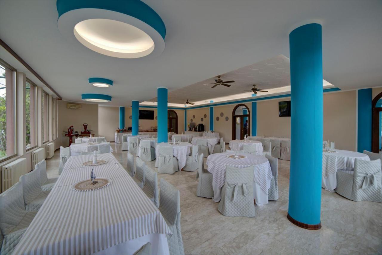 Hotel Sporting Vasto Buitenkant foto